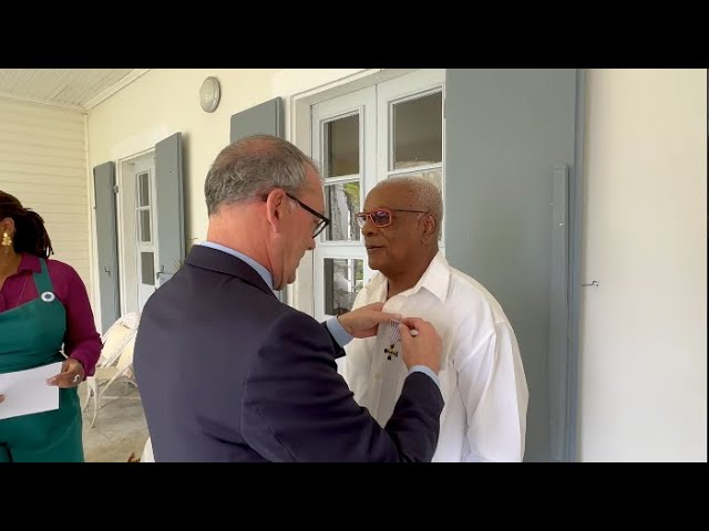 Cérémonie de Remise de la Croix du Combattant.