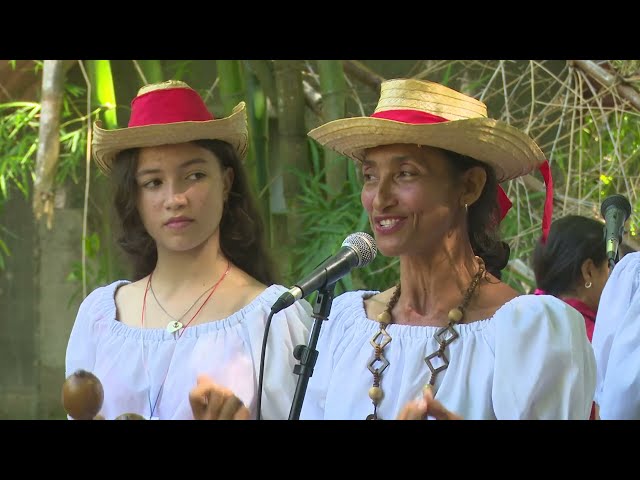 Décimas, sómbolo de la cultura en #LasTunas