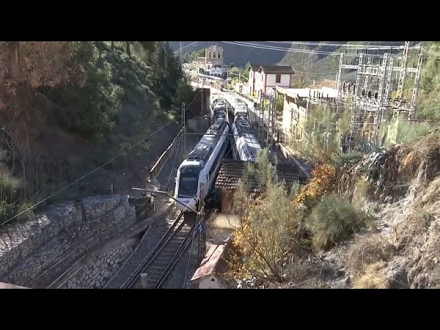 Investigan la colisión de dos trenes que cubrían la línea entre Sevilla y Málaga