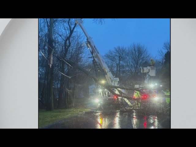 ⁣Damaging winds bring down trees, knock out power to thousands in Massachusetts