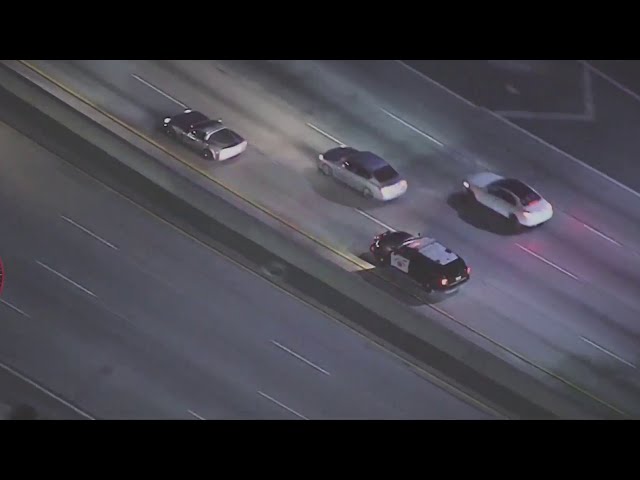 Corvette tops 160 mph in high-speed pursuit