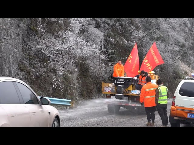 GLOBALink | Multi-pronged measures taken to tackle strong cold wave in China