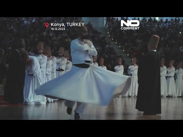 NO COMMENT | Bailarines turcos homenajean la muerte de Rumi en el festival Seb-i Arus