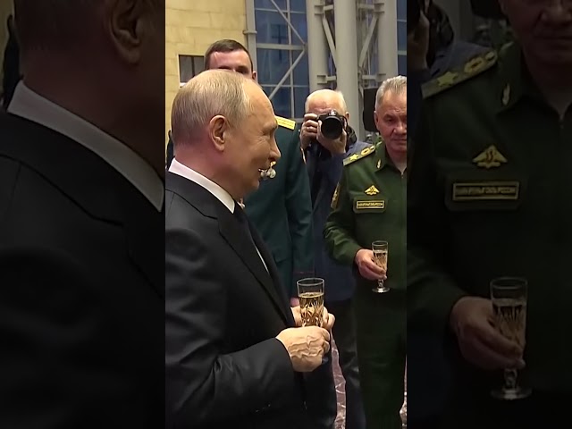 Путин СНОВА Бух@ет