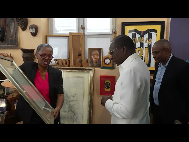 Patrice Talon à la Martinique : visite de l'Espace muséal Aimé Césaire