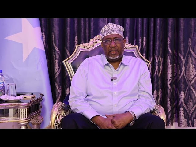 Guddoomiye Sheikh Adan Madobe ayaa tacsi tiraanyo leh u diray qoyska ehelada  Marxuumad  Khadiijo.