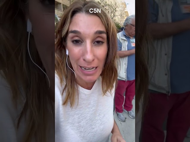 La POLICÍA AGREDIÓ a DIANA DEGLAUY en plena MARCHA del 20D