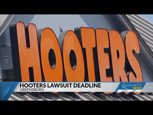 Hooters faces deadline for racial lawsuit