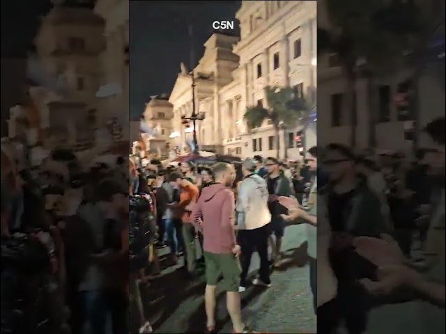 El CACEROLAZO llegó al CONGRESO