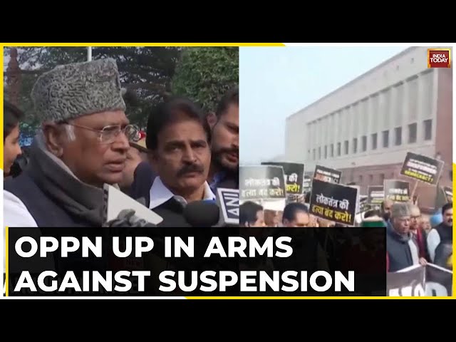 Opposition Leaders Hold Protest In Parliament Over Suspension Of 143 MPs | Watch This Ground Report