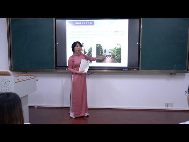 Vietnamese teacher in China expects more people-to-people exchanges