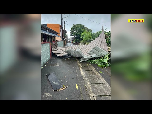 Voici les images d’une « tornade » qui a frappé le village de Tyack, dans le sud de Maurice