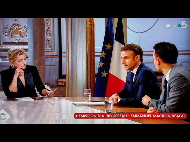 Macron defiende la controvertida ley migratoria y niega un giro hacia la derecha