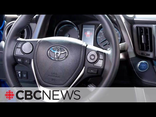 Toyota recalling 100,000 vehicles in Canada for airbag defect