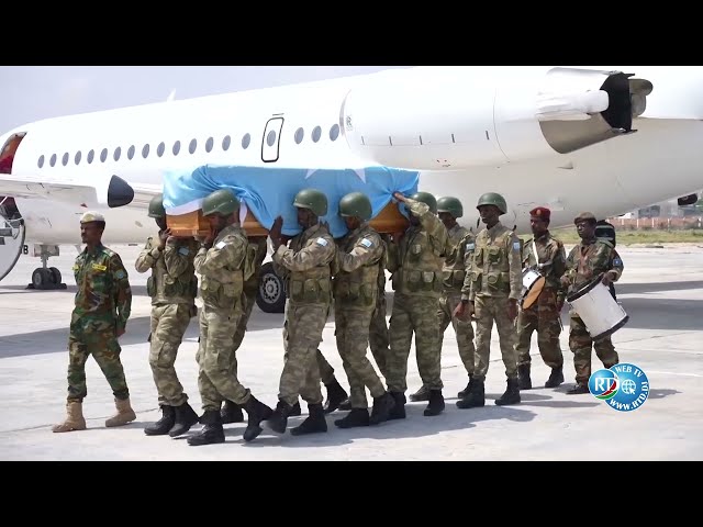 Arrivée et enterrement de la dépouille de feu Mme Khadija Mohamed Dirieh à Mogadiscio