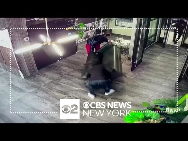 Burglars seen on video stealing furniture from Harlem building's lobby