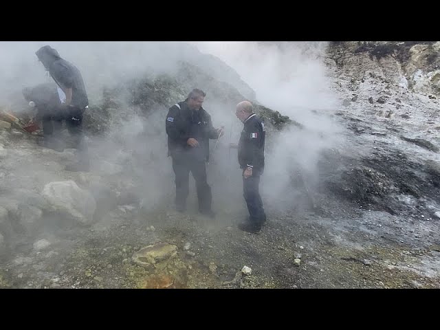 Vivre sur un volcan dans le sud de l'Italie : entre inquiétude, résignation et préparation au p