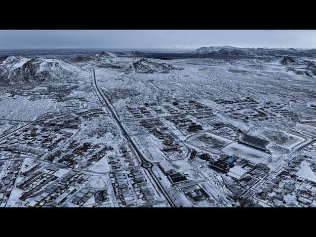 Iceland village residents begin returning after volcano eruption