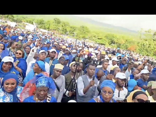 Le stade de Mitsoudjé plein à craquer lors du Grand meeting d'Azali