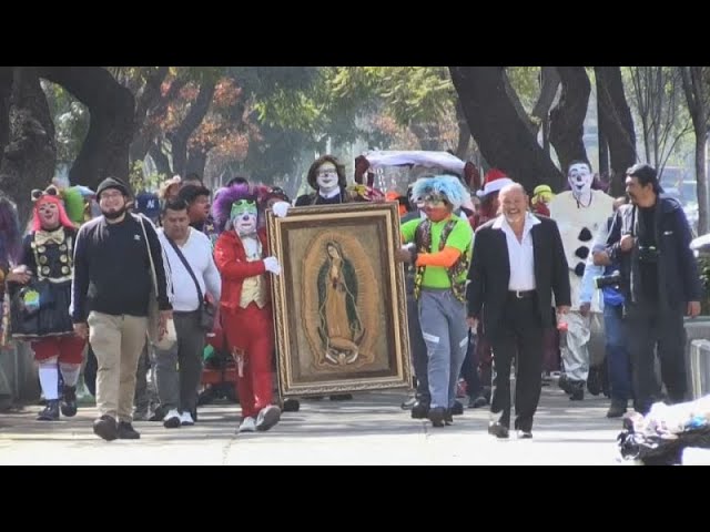 Mexiko-Stadt: Fröhliches Pilgern mit bunten Farben und Musik