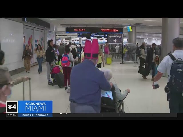 Holiday travel ramps up as Christmas nears