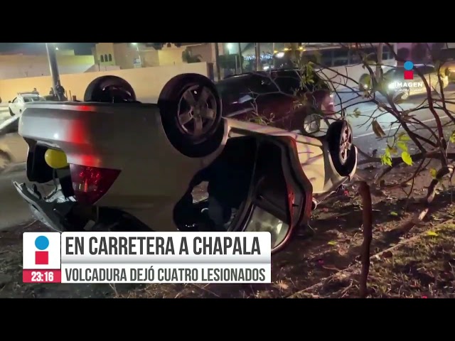 Volcadura dejó cuatro lesionados en carretera a Chapala