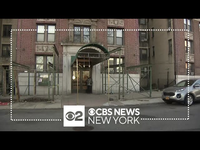 New York City removes Manhattan's longest-standing sidewalk shed