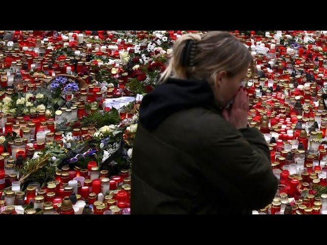 República Checa, de luto tras el tiroteo en la Universidad de Praga que se cobró 14 vidas