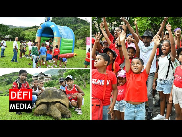 Distribution de cadeaux : Radio Plus fait la fête avec les enfants