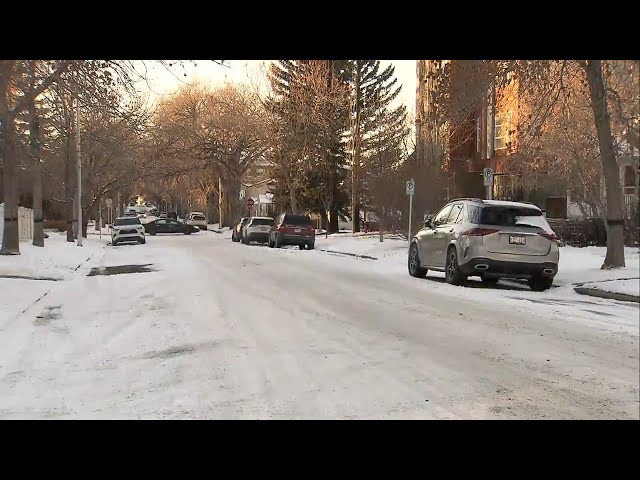 Unexpected snowfall in Calgary makes roads dangerous