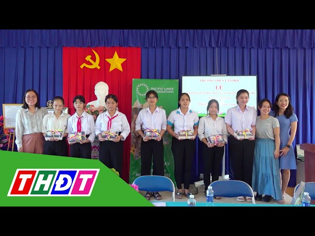 Đồng Tháp: Trao máy tính, học bổng cho học sinh "Chương trình học bổng GEMS" | THDT