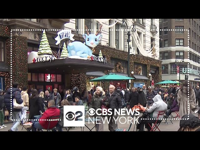 Herald Square full of last-minute shoppers on Christmas Eve