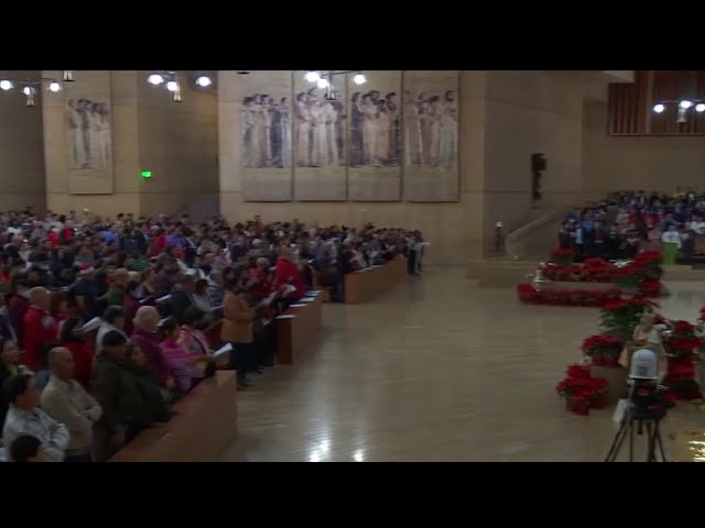 Catholics celebrate midnight mass