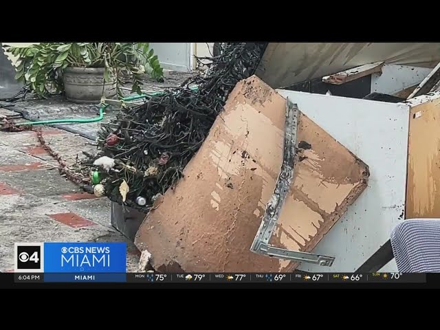 Two Fort Lauderdale mobile homes destroyed in Christmas morning fires