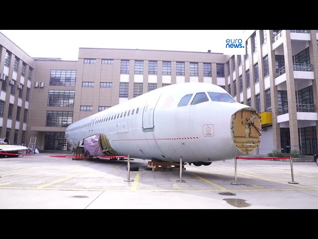 Chinese school bought an Airbus A320 for $2M, allowing his students to work on the airplane