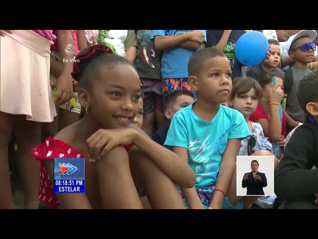 Los CDR entregan Premio del Barrio a La Colmenita de Cuba