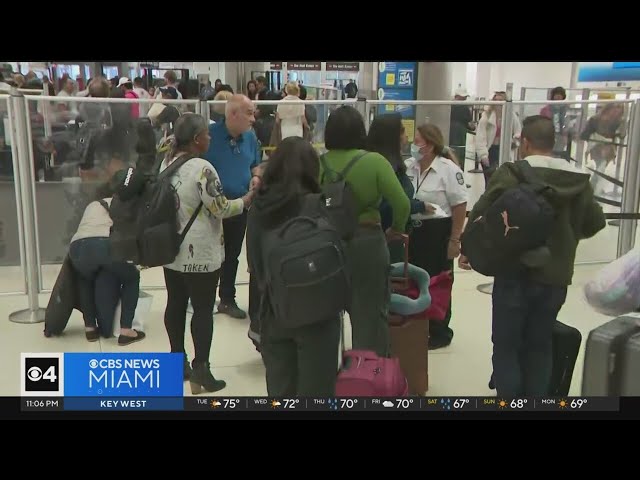 Holiday travel in full swing at South Florida airports