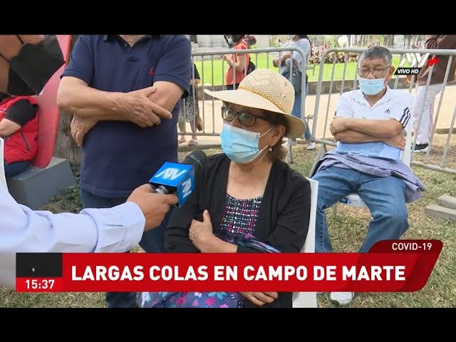 COVID-19: largas colas en el Campo de Marte para pruebas de descarte y vacunación