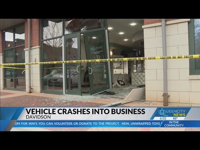 Car crashes into Davidson business