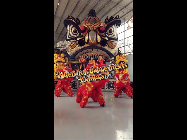 When lion dance meets "Kemusan"