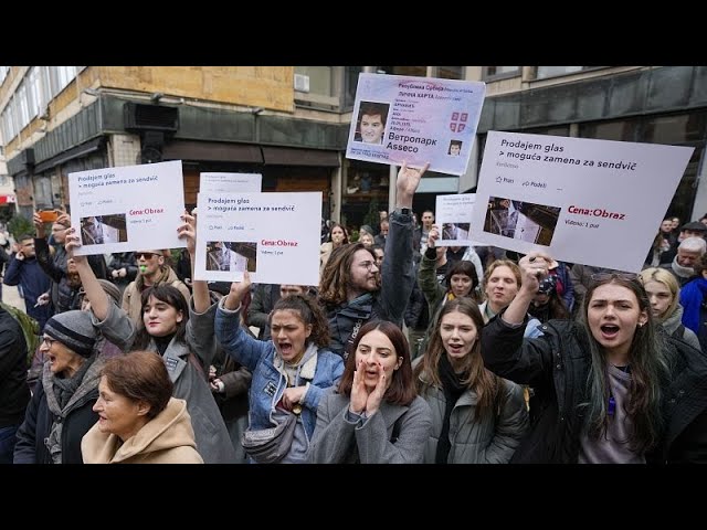 Continuas protestas en Belgrado por el presunto fraude en las elecciones serbias