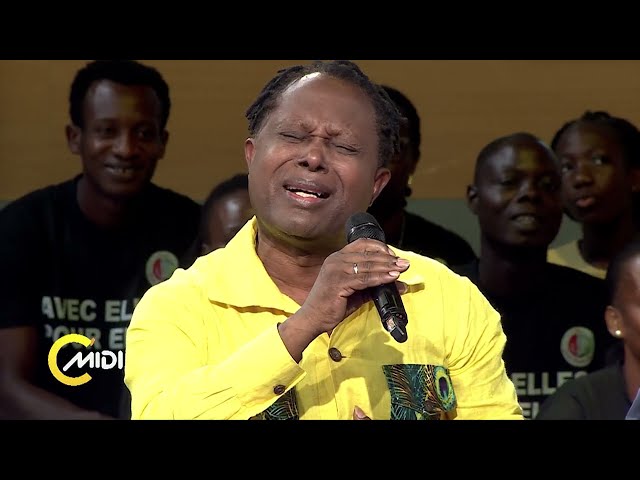 C'midi du 28 décembre 2023/ Lokua Kanza  nous a gratifiés de sa voix mélodieuse dans un a cappe