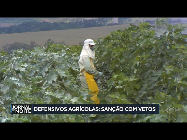 Lula sanciona com vetos lei dos defensivos agrícolas