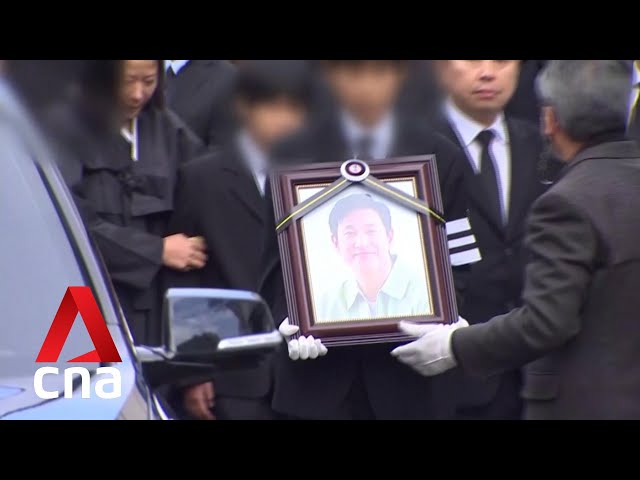 Parasite actor Lee Sun-kyun’s funeral attended by grieving family, friends