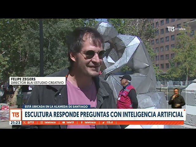 Escultura responde preguntas con inteligencia artificial en Santiago Centro