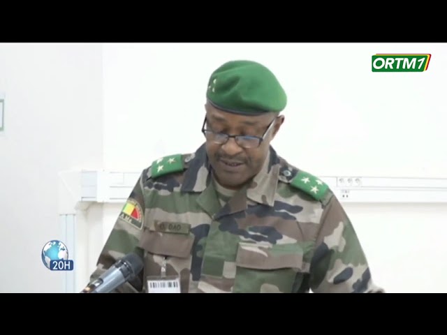 FAMa | La rentrée solennelle 2023 - 2024 de la 3è promotion de l'école de guerre du #Mali a