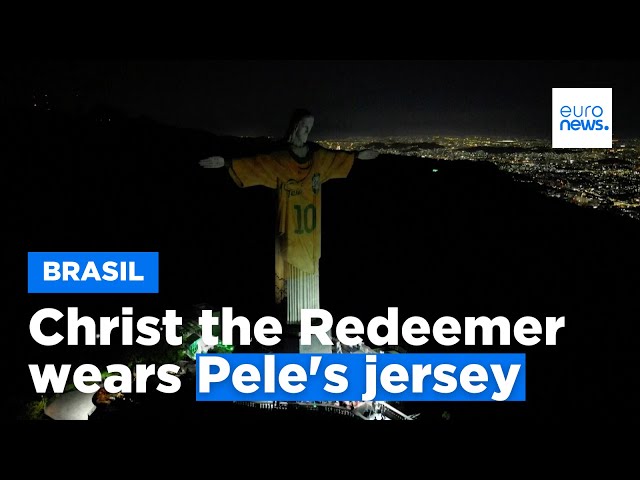 Christ the Redeemer wears Pele's jersey to pay tribute to him one year after his death
