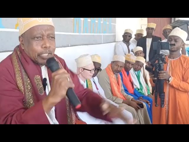 Le candidat Aboudou Soefo entre dans la danse