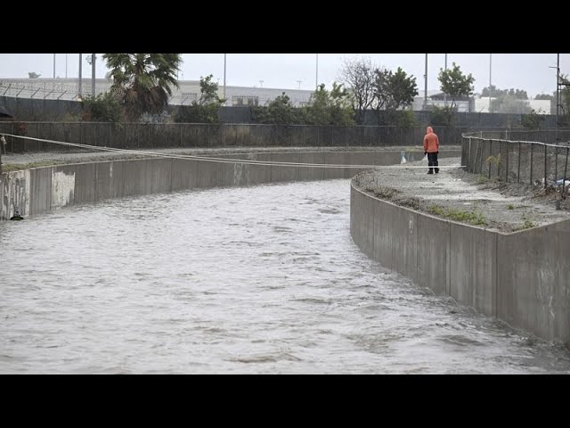 Una ola gigante engulle a varias personas en California hiriendo a ocho