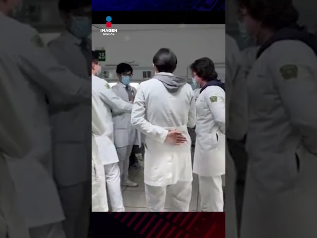 Internos del IMSS celebran XV años a paciente... ¡Bailaron el vals!